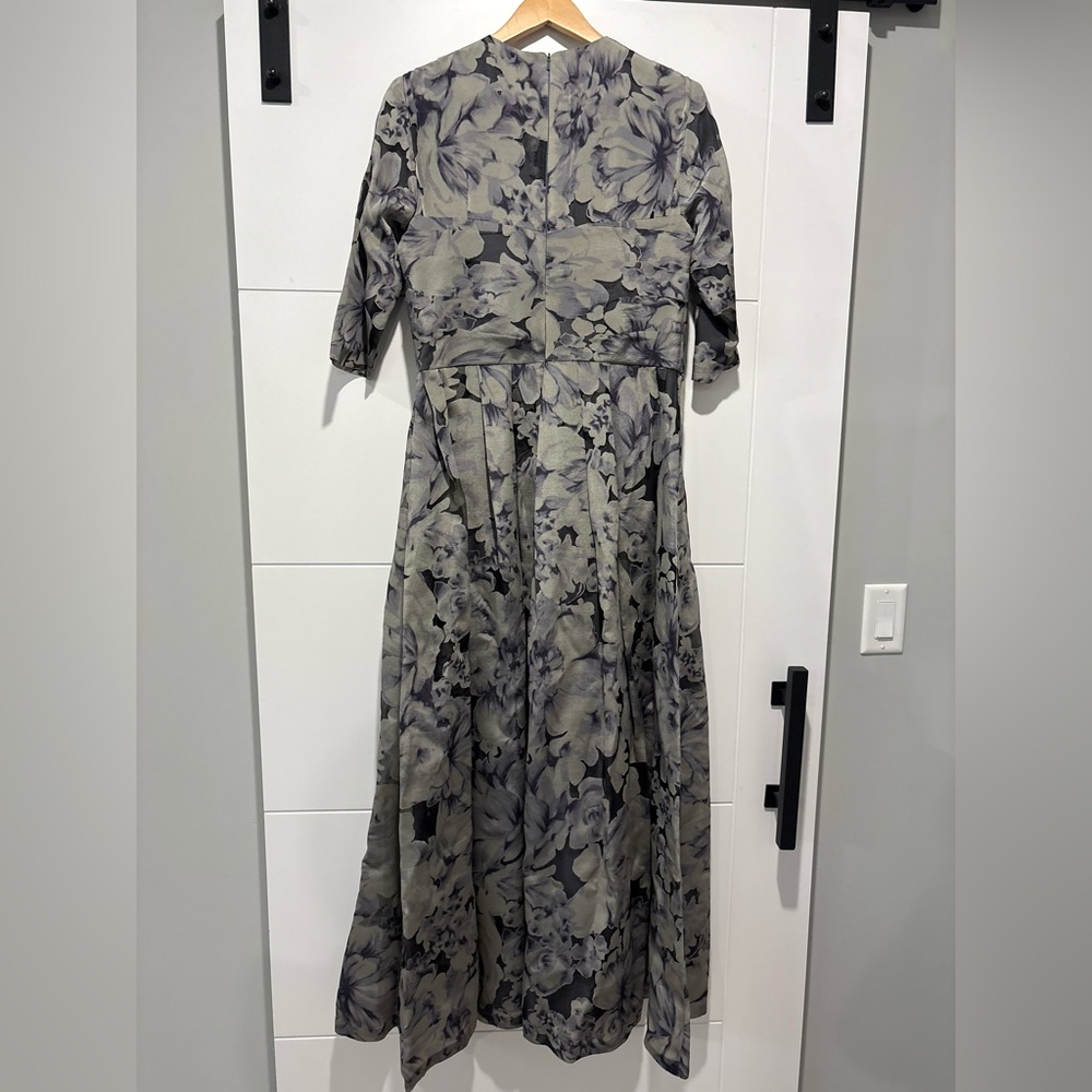 Elegant Gray Floral Midi Dress - Classic Women's Dress